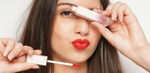 Rujuri nude - top recomandări pentru un look natural