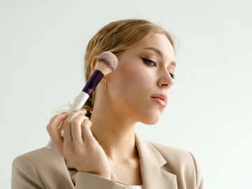 Румяна и хайлайтер